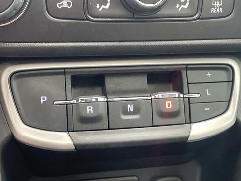 Used 2023 GMC Terrain SLT w/ Tech Package FWD image 22
