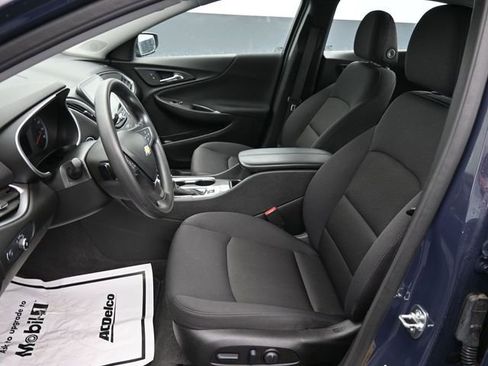 Used 2025 Chevrolet Malibu LT image 25
