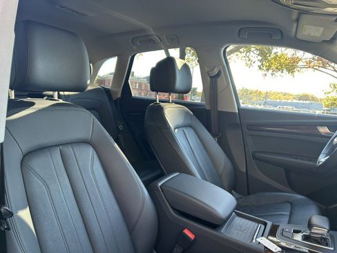 Used 2020 Audi Q5 2.0T Premium w/ Convenience Package image 26