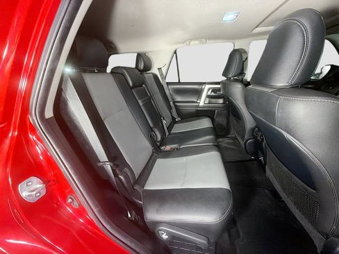 Used 2022 Toyota 4Runner SR5 Premium w/ Moonroof Package AWD/4WD image 29