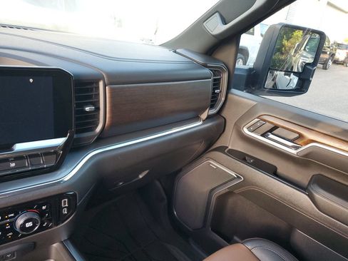Used 2025 Chevrolet Silverado 3500 High Country w/ High Country Premium Package AWD/4WD image 26