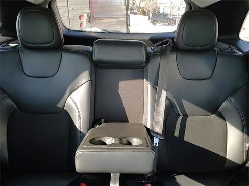 Used 2020 Jeep Cherokee Latitude Plus w/ Cold Weather Group image 32