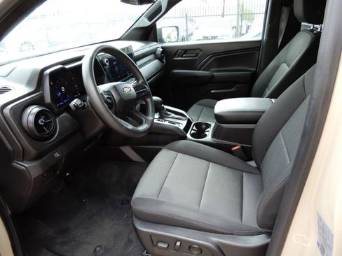 Used 2023 Chevrolet Colorado W/T w/ WT Convenience Package II AWD/4WD image 11