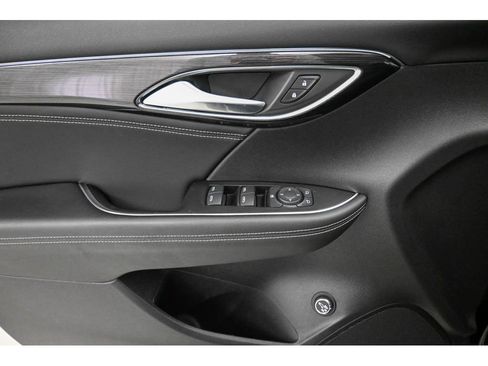 Used 2023 Buick Envision Preferred image 27