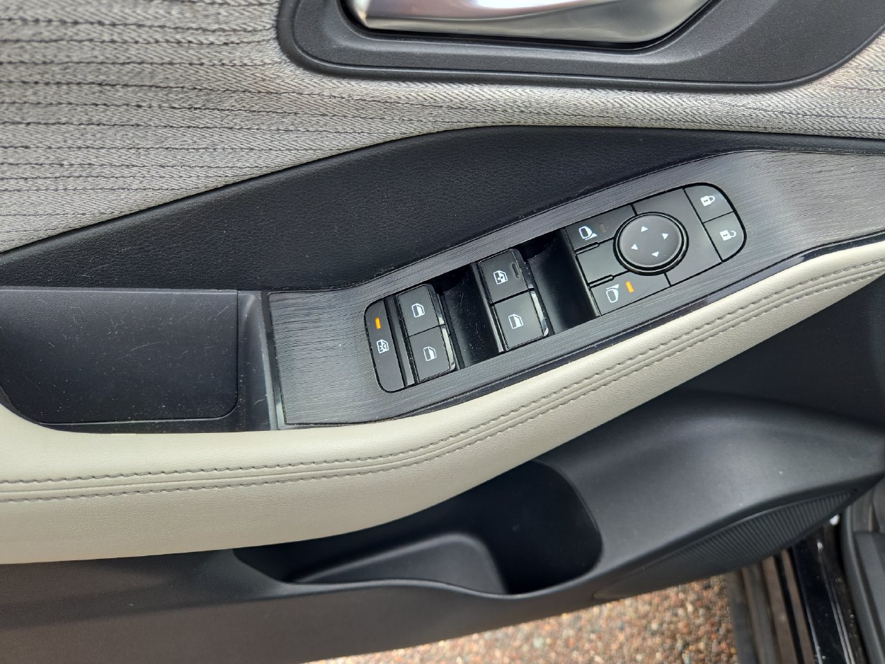 Used 2023 Nissan Rogue SV AWD/4WD image 22
