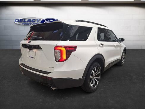 Used 2023 Ford Explorer ST-Line image 5