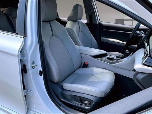 Used 2024 Toyota Camry XSE image 27