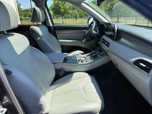 Used 2020 Hyundai Palisade SEL w/ Premium Package FWD image 17