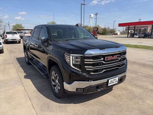New 2026 GMC Sierra 1500 SLT w/ SLT Premium Package image 8