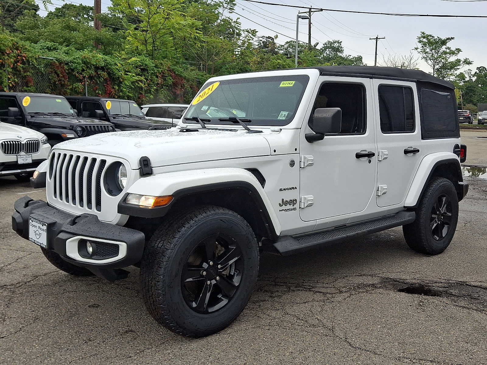 Used 2021 Jeep Wrangler Unlimited Sahara w/ Dual Top Group AWD/4WD image 3