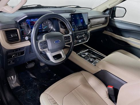 Used 2023 Ford Expedition Max Limited image 10