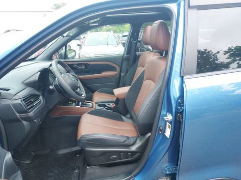 Certified 2025 Subaru Forester Touring AWD/4WD image 33