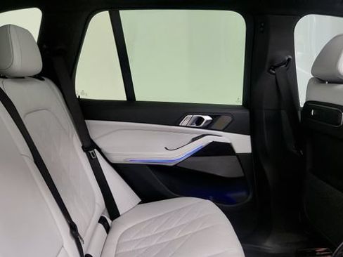 Used 2026 BMW X5 sDrive40i w/ M Sport Package RWD image 36