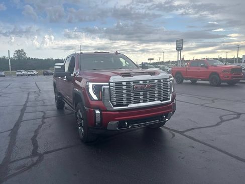 Used 2024 GMC Sierra 2500 Denali w/ Denali Reserve Package AWD/4WD image 7