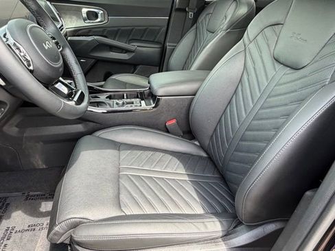 Used 2024 Kia Sorento SX Prestige image 12