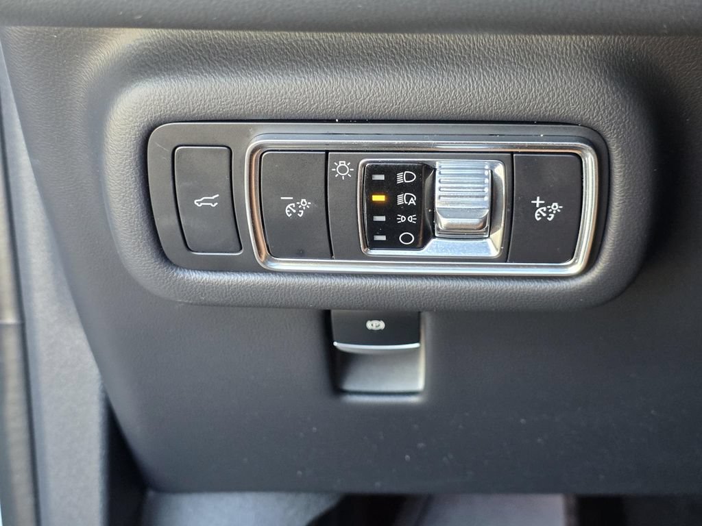 Used 2024 Lincoln Nautilus Premier w/ Equipment Group 102A AWD/4WD image 29