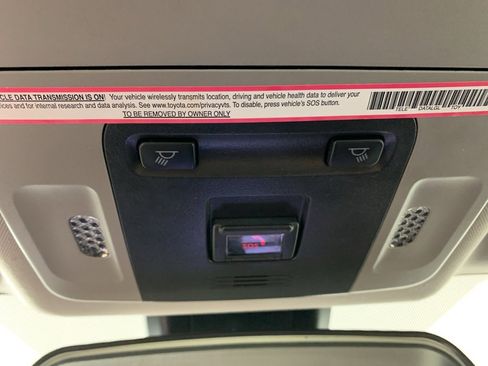 Used 2023 Toyota Camry SE image 15