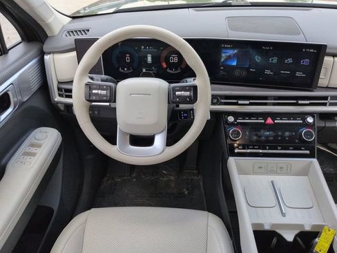 Used 2025 Hyundai Santa Fe SEL FWD image 14