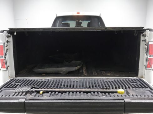 Used 2014 Ford F150 XLT AWD/4WD image 11
