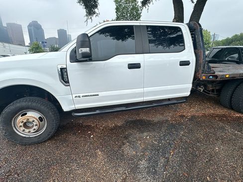 Used 2017 Ford F350 XL w/ Power Equipment Group AWD/4WD image 14