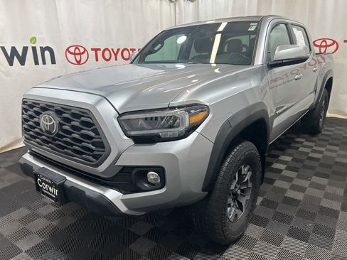 Used 2023 Toyota Tacoma TRD Off-Road w/ Advanced Technology Package image 3