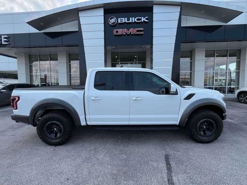 Used 2018 Ford F150 Raptor w/ Equipment Group 802A Luxury AWD/4WD image 2