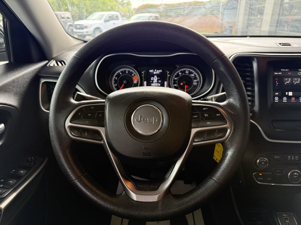Used 2019 Jeep Cherokee Latitude w/ Popular Appearance Group FWD image 14