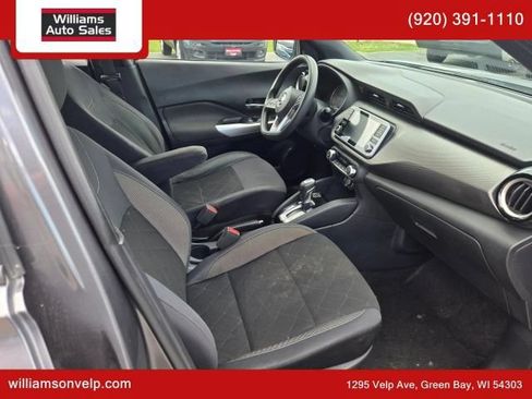 Used 2020 Nissan Kicks SV FWD image 16