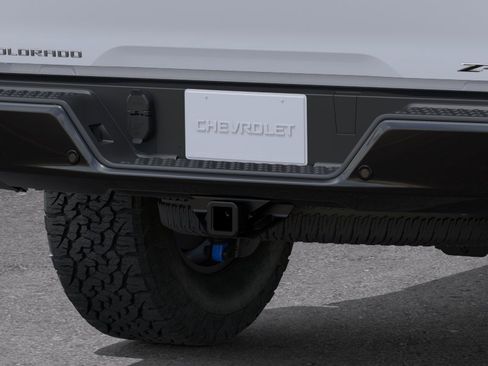 New 2026 Chevrolet Colorado ZR2 w/ Technology Package AWD/4WD image 15