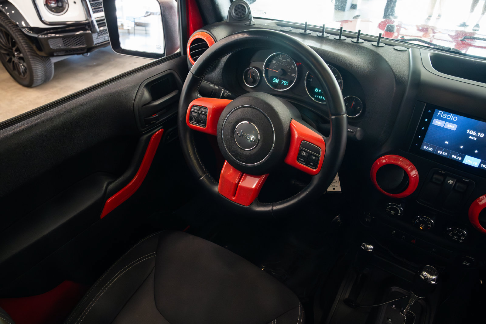 Used 2014 Jeep Wrangler Sahara w/ Dual Top Group AWD/4WD image 9