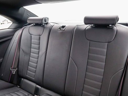 Used 2024 BMW M2 w/ Lighting Package image 19