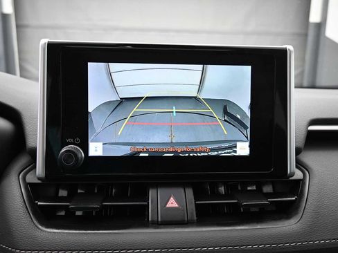 Used 2024 Toyota RAV4 XLE w/ Convenience Package AWD/4WD image 8