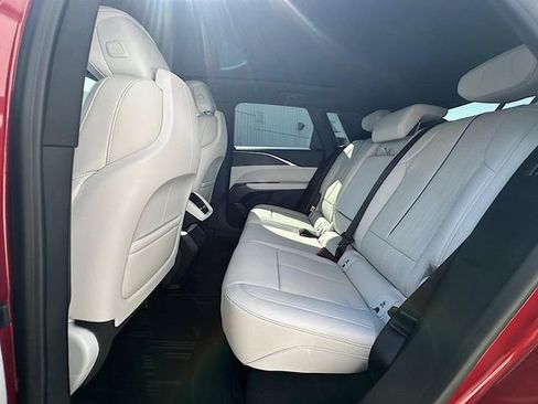 New 2025 Cadillac Lyriq Luxury image 13