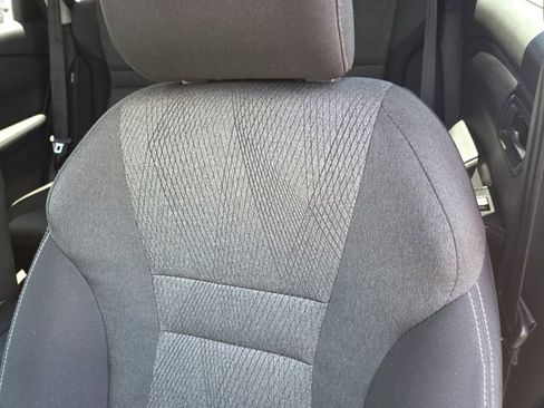 Used 2025 Nissan Rogue SV FWD image 14