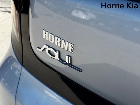 Used 2016 Kia Soul image 29