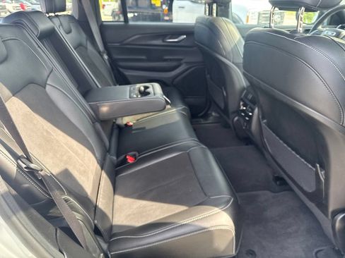 Used 2024 Jeep Grand Cherokee Altitude AWD/4WD image 36