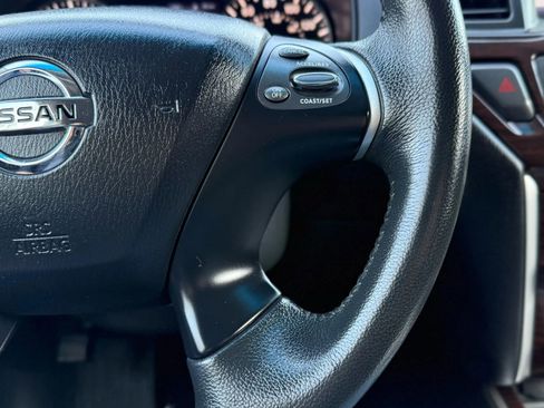 Used 2015 Nissan Pathfinder SL w/ SL Tech Package image 13