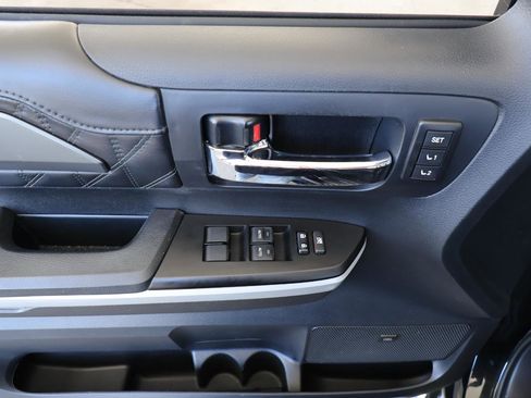 Used 2018 Toyota Tundra Platinum image 38