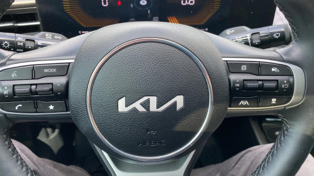 Used 2025 Kia K5 GT-Line w/ GT-Line Premium Package AWD/4WD image 26