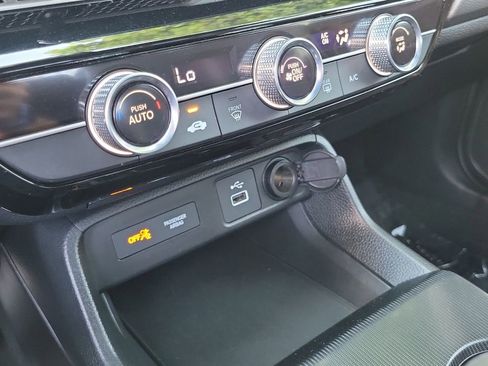 Used 2023 Honda Civic Sport image 12