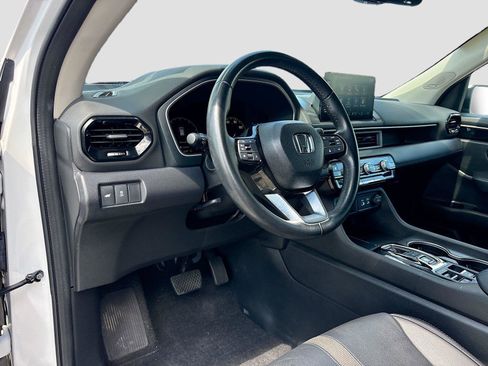 Certified 2024 Honda Pilot Touring image 10