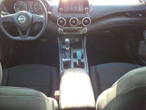 Used 2025 Nissan Sentra S image 10
