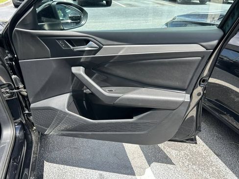 Used 2019 Volkswagen Jetta SE FWD image 42