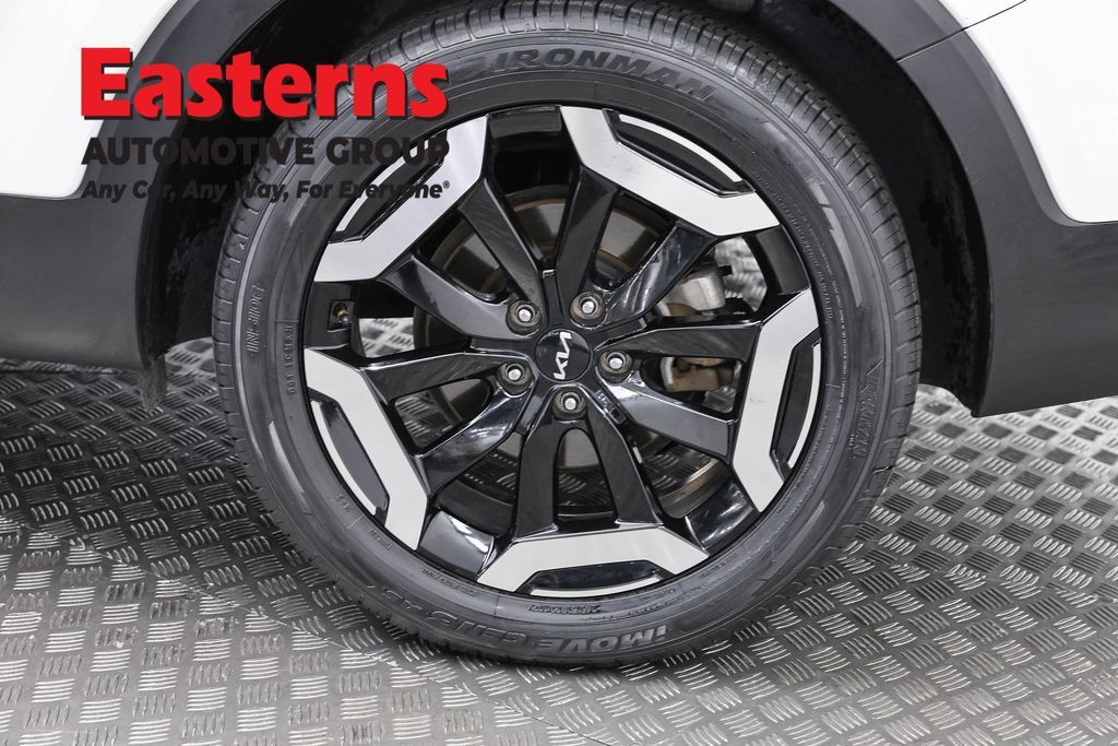 Used 2025 Kia Telluride S FWD image 35