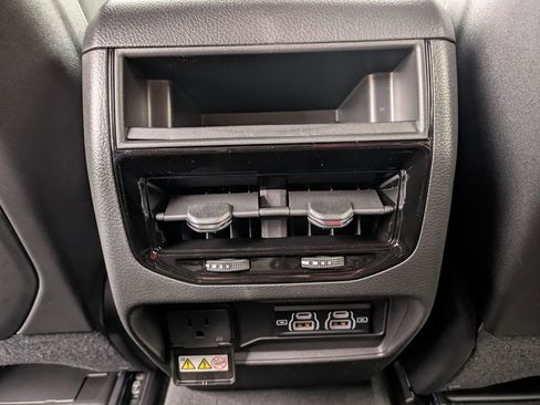 New 2025 Jeep Grand Cherokee Altitude image 25