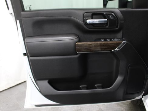 Used 2022 GMC Sierra 2500 SLE w/ SLE Value Package; AWD/4WD image 6