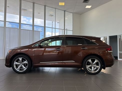 Used 2013 Toyota Venza XLE w/ Tow Prep Pkg AWD/4WD image 2