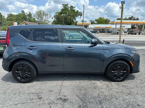 Used 2020 Kia Soul LX image 8