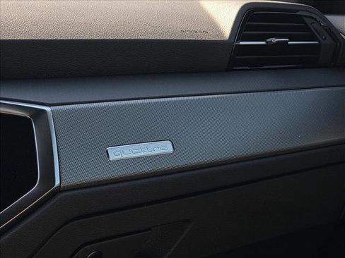 New 2025 Audi Q3 2.0T Premium image 24