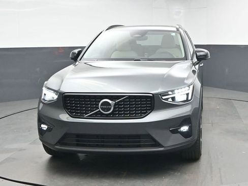 New 2026 Volvo XC40 B5 Plus w/ Protection Package Premier image 3